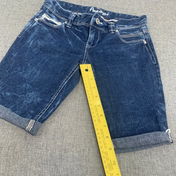 Amethyst Jean Blue Denim Shorts Low Rise Cuffed‎ Acid Washed 98% Cotton Size 3 - Picture 14 of 16